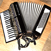 Music with accordion for weddings.